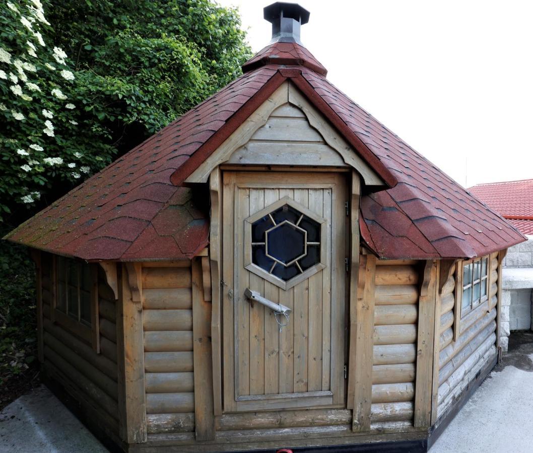 Guesthouse Idila Pod Nanosom Senozece Exteriér fotografie