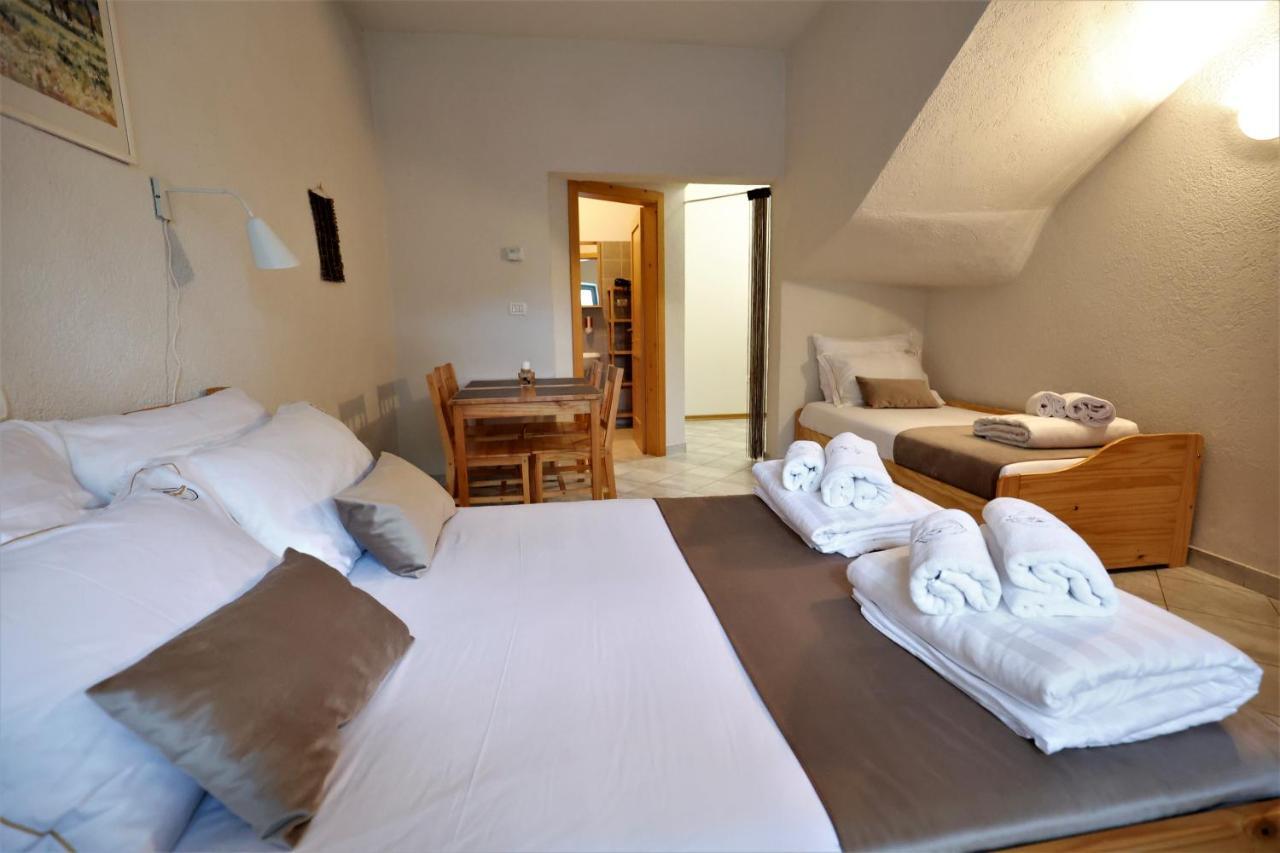 Guesthouse Idila Pod Nanosom Senozece Exteriér fotografie