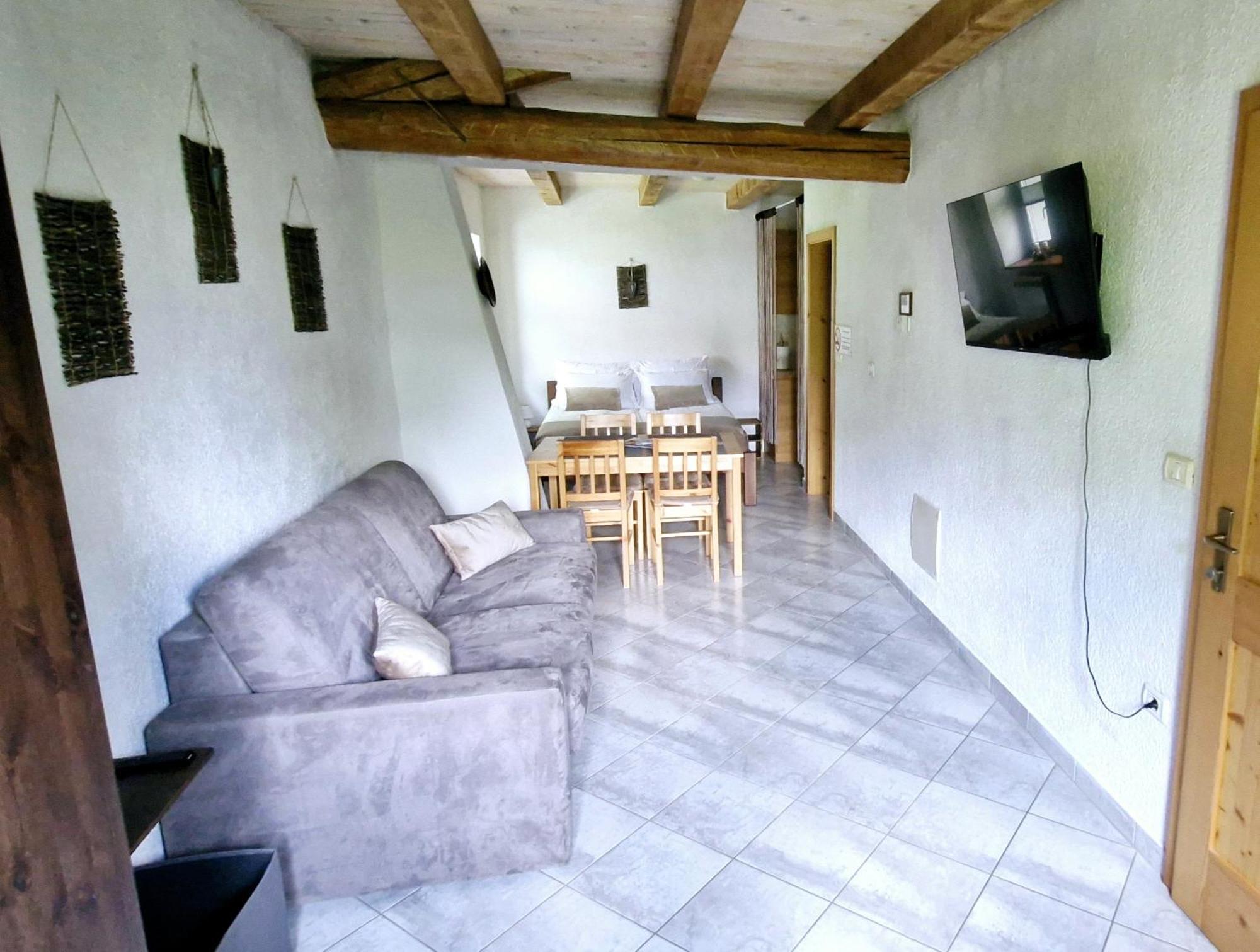 Guesthouse Idila Pod Nanosom Senozece Exteriér fotografie