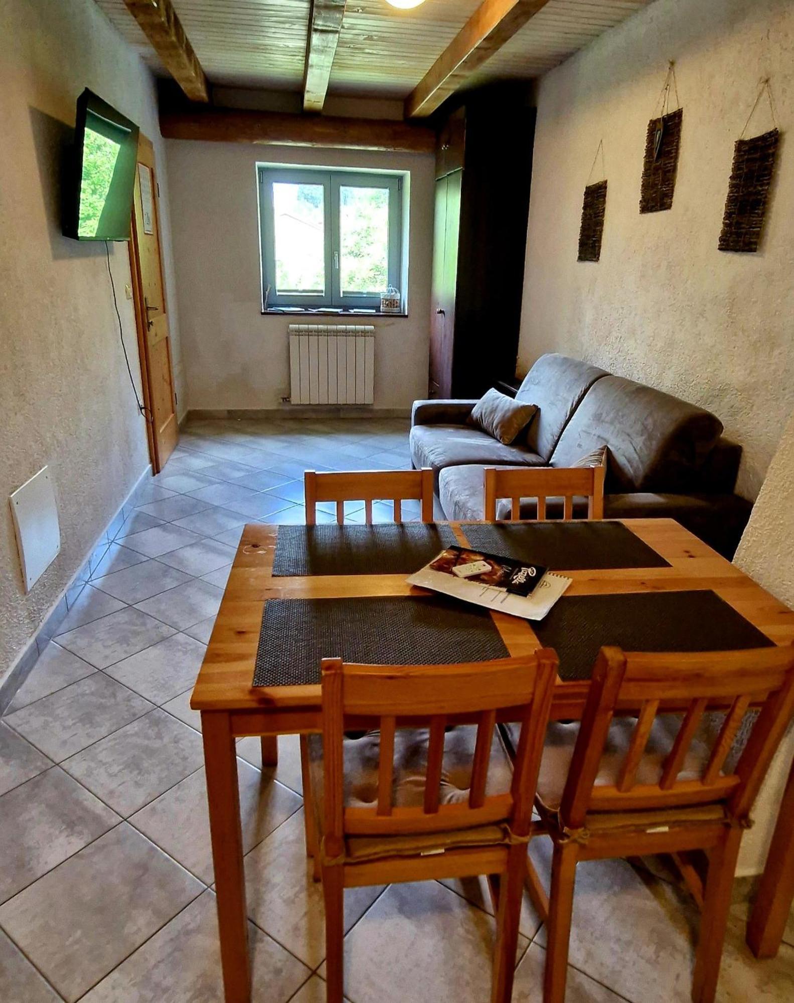 Guesthouse Idila Pod Nanosom Senozece Exteriér fotografie