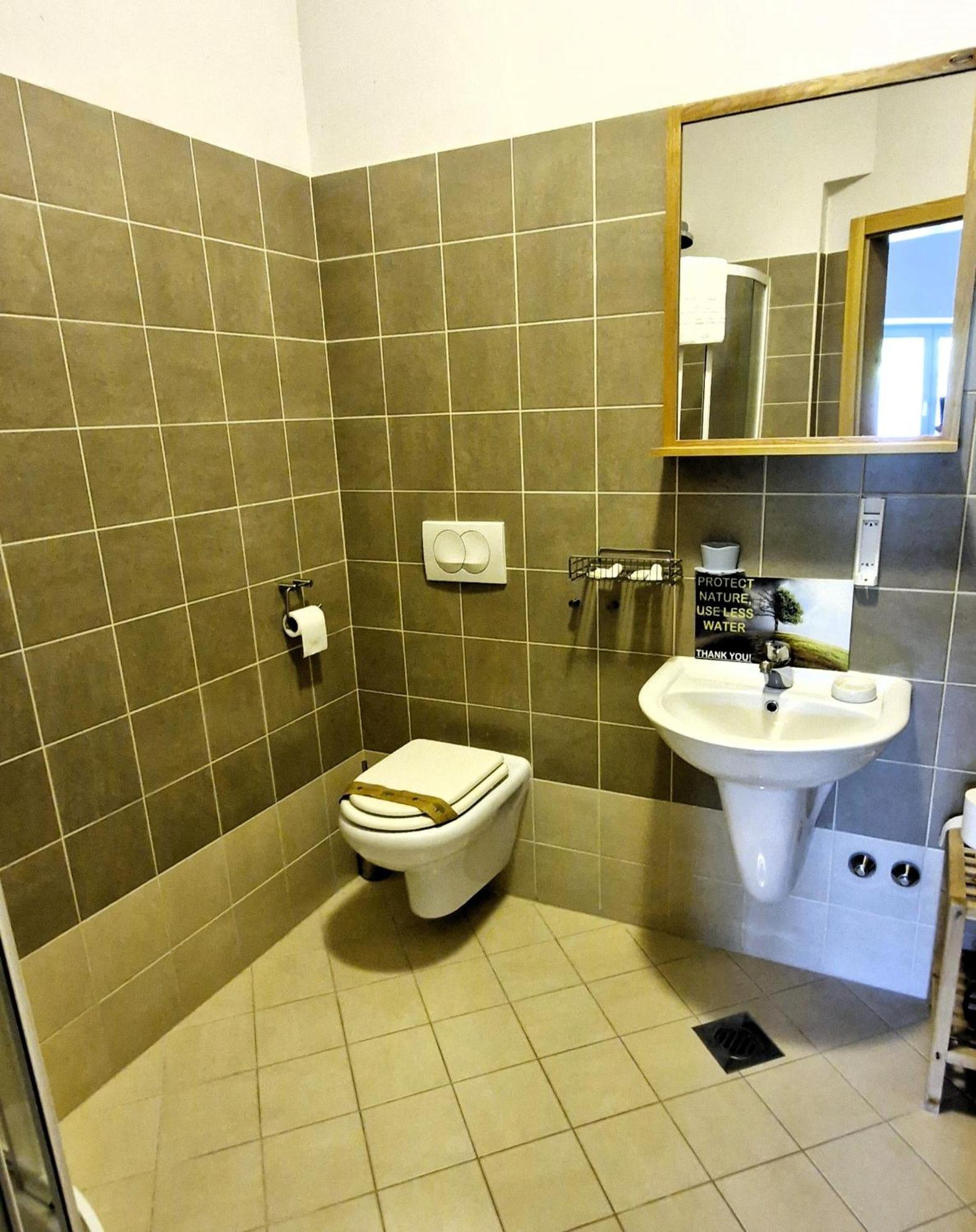 Guesthouse Idila Pod Nanosom Senozece Exteriér fotografie