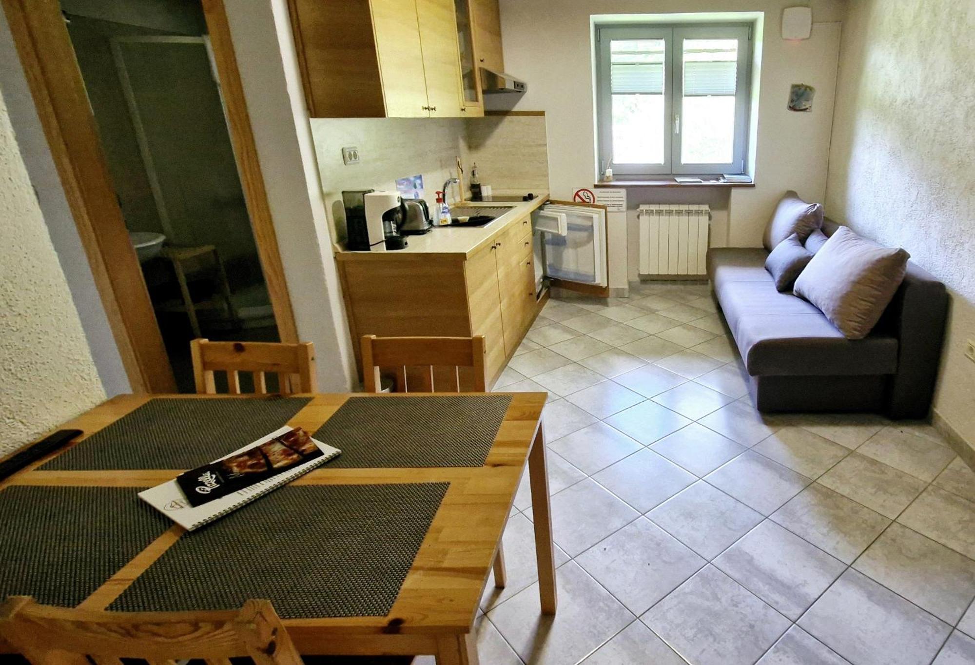 Guesthouse Idila Pod Nanosom Senozece Exteriér fotografie