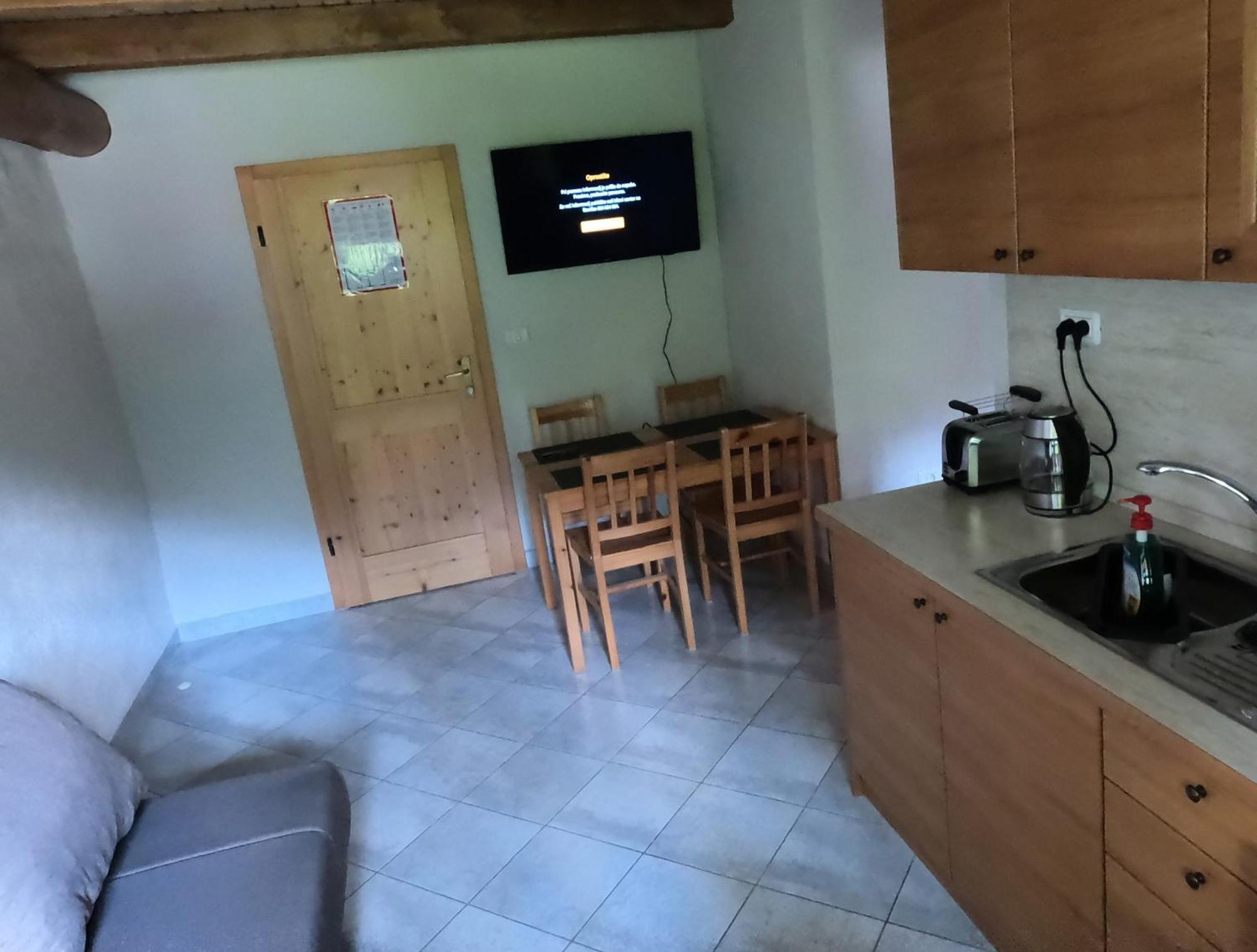 Guesthouse Idila Pod Nanosom Senozece Exteriér fotografie