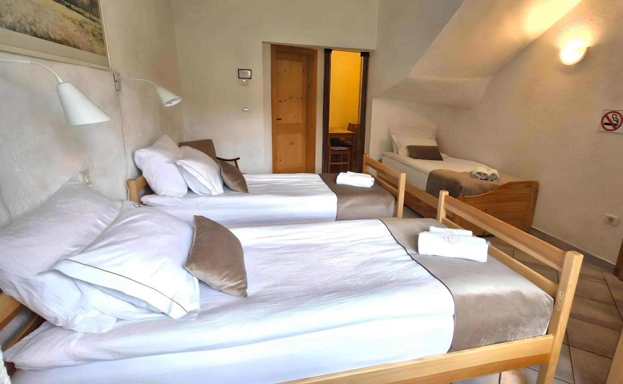 Guesthouse Idila Pod Nanosom Senozece Exteriér fotografie